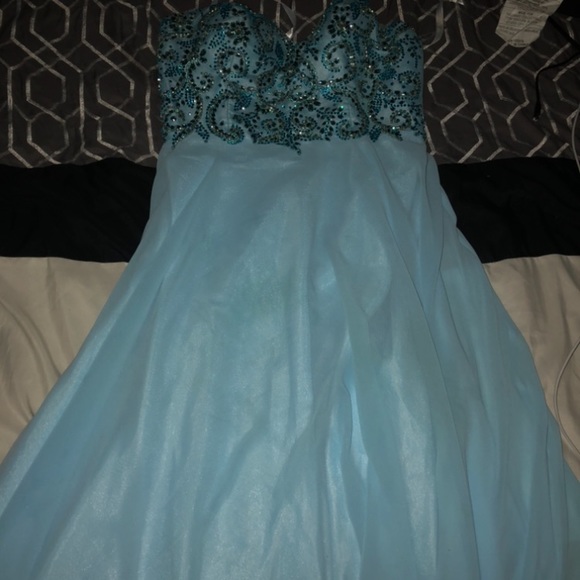 Mon chari prom dress - Picture 2 of 3